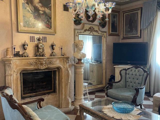 Casa in vendita a Castelfranco Veneto, Veneto