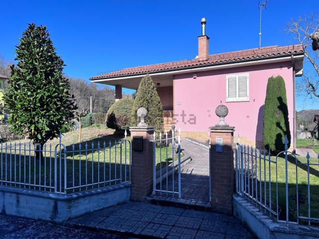 Casa in vendita a Marche, Macerata