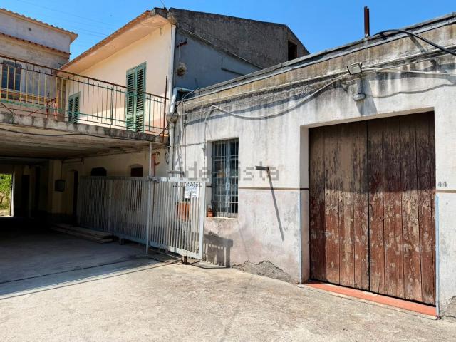 Casa in vendita a Piraino, Sicilia