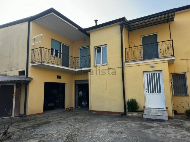 Casa in vendita a Atripalda, Campania
