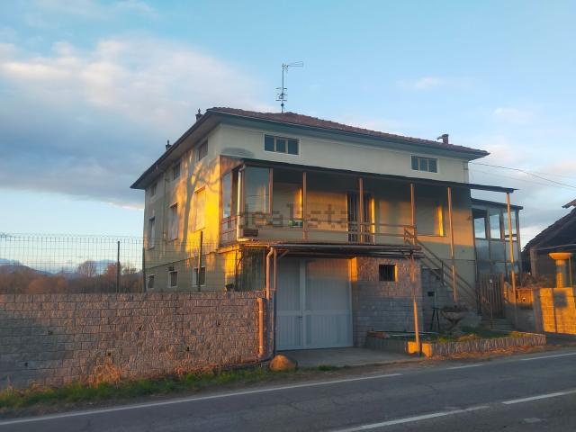 Casa in vendita a Gattico-Veruno, Piemonte