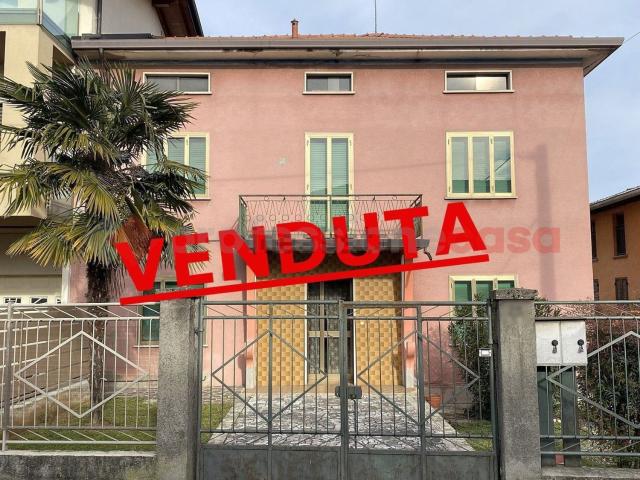 Casa in vendita a Osio Sotto, Bergamo