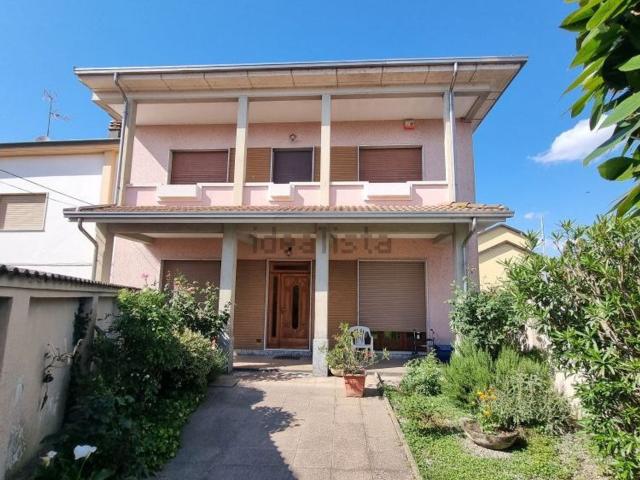 Casa in vendita a Villata, Vercelli