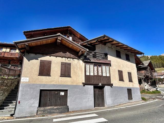 Casa in vendita a Ayas, Aosta