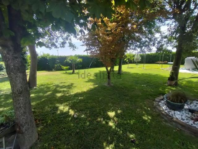 Casa in vendita a Castelvetro Piacentino, Reggio Emilia