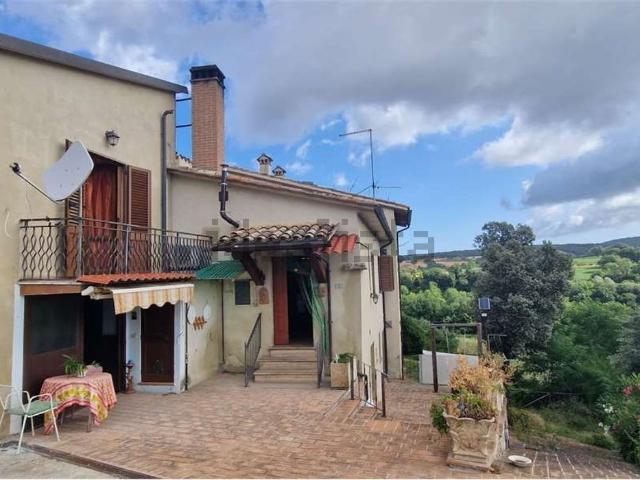 Casa in vendita a Izzalini, Umbria