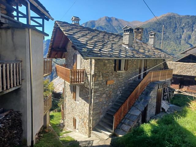Casa in vendita a Fontainemore, Aosta