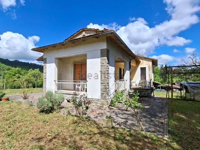 Casa in vendita a Palazzo Del Pero, Toscana