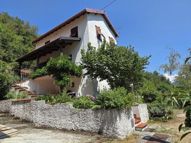 Casa in vendita a Vi Sottano, Torriglia