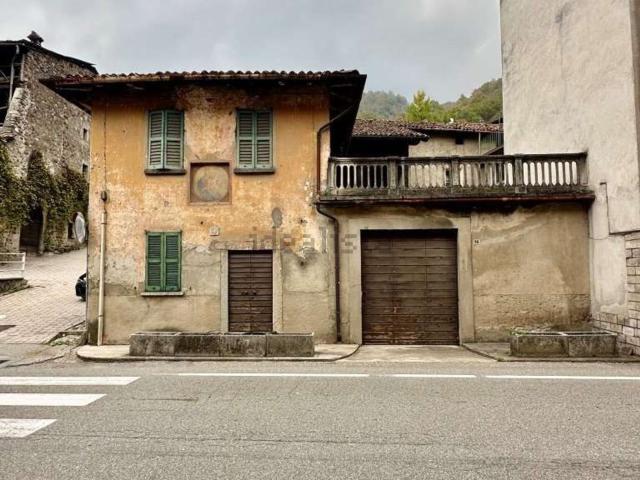 Casa in vendita a Primaluna, Lombardia