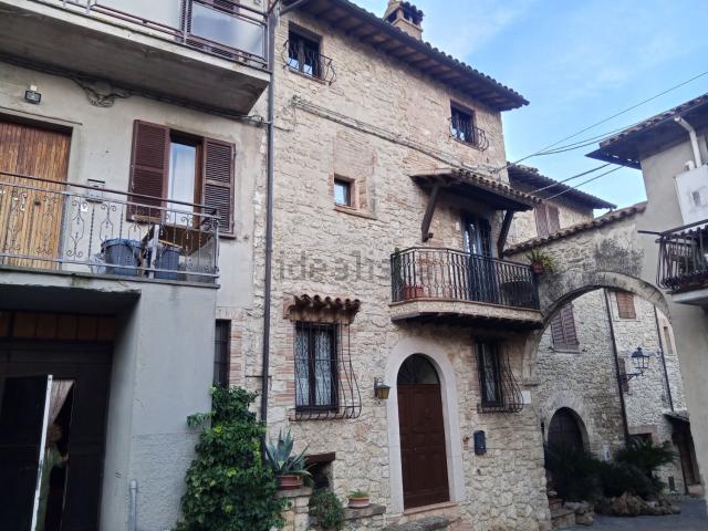 Casa in vendita a Montecastrilli, Umbria