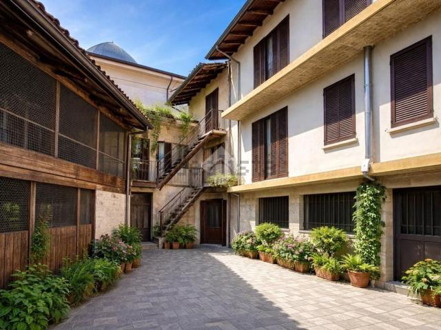 Casa in vendita a Boltiere, Lombardia