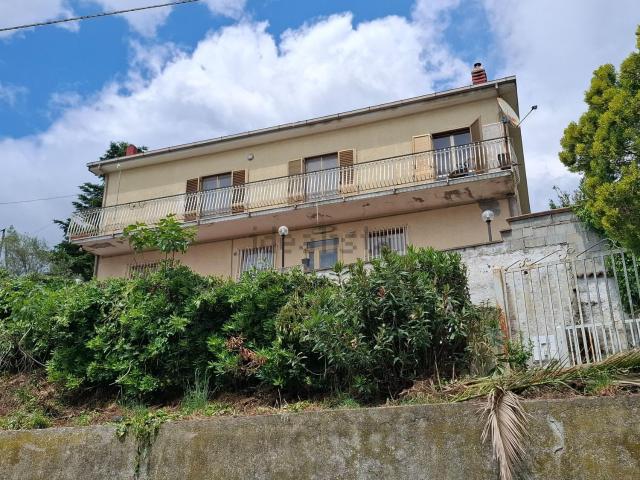 Casa in vendita a Falerna, Catanzaro