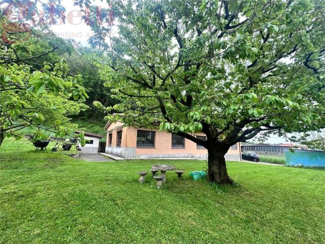 Casa in vendita a Lezza, Ponte Lambro