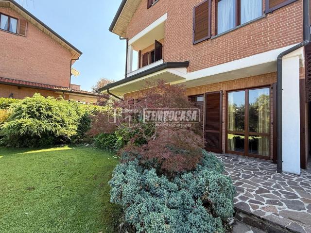 Casa in vendita a Altopiano di Seveso, Seveso