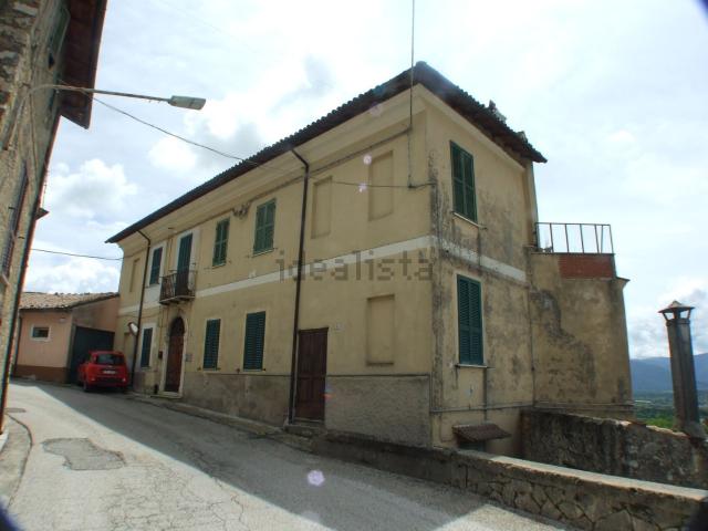 Casa in vendita a Carsoli, Abruzzo