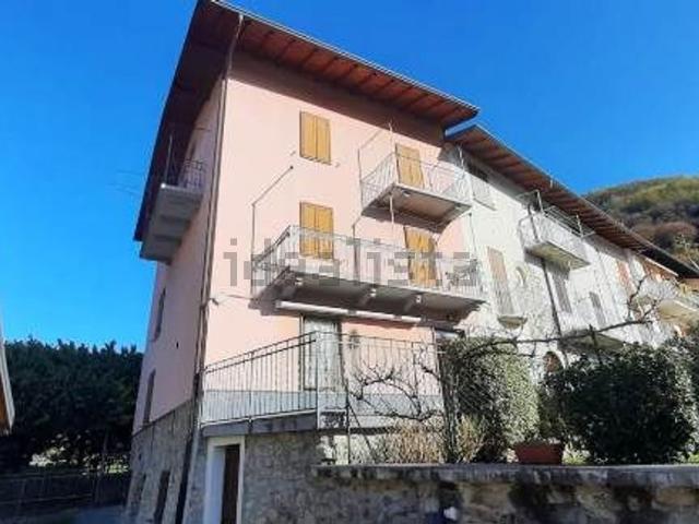 Casa in vendita a Comunità Montana della Valle Brembana, Zogno