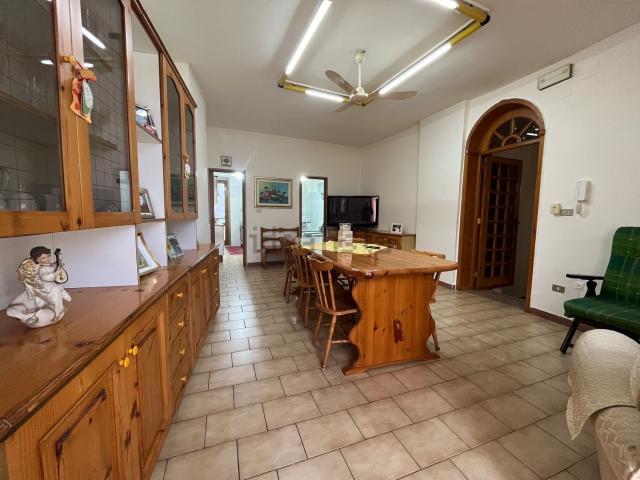 Casa in vendita a Puglia, Bari