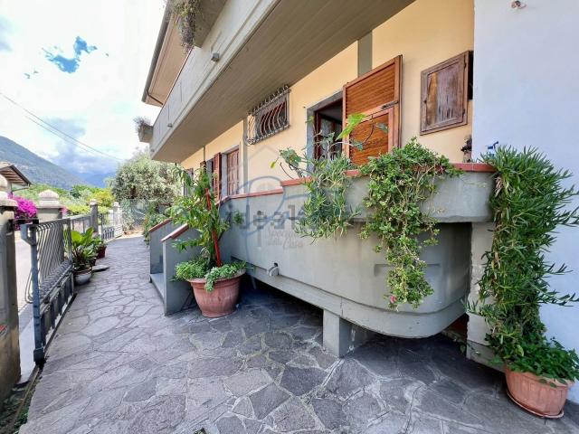 Casa in vendita a Marina Di Massa, Toscana