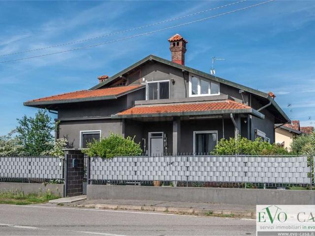 Casa in vendita a Magnago, Lombardia