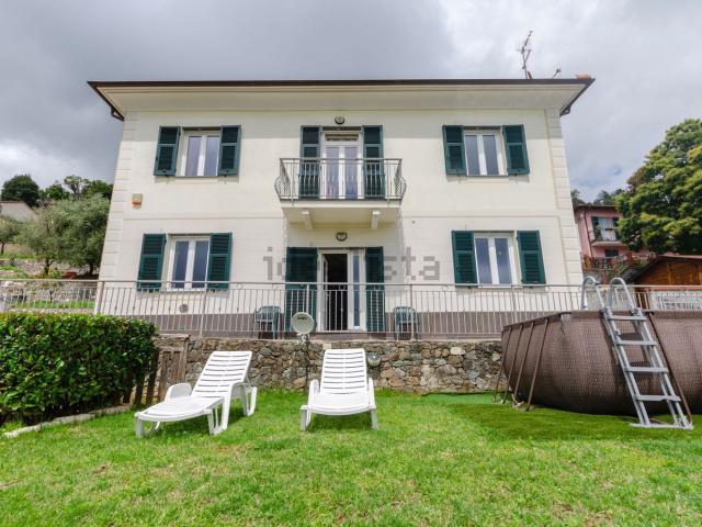 Casa in vendita a Castiglione Chiavarese, Liguria