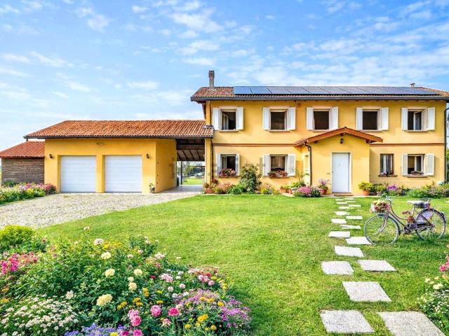 Casa in vendita a Casanova Lonati, Lombardia