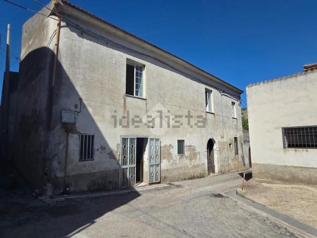 Casa in vendita a Durazzano, Campania