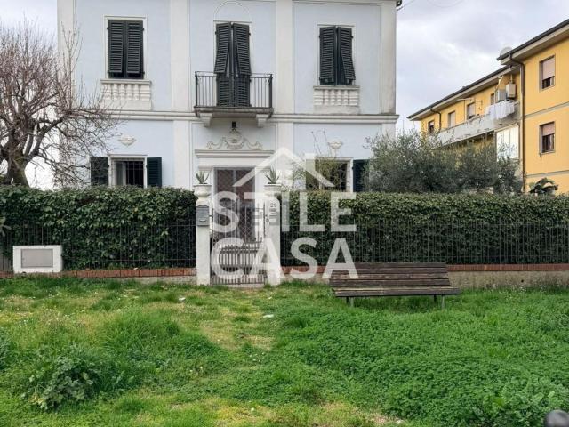 Casa in vendita a Altopascio, Toscana