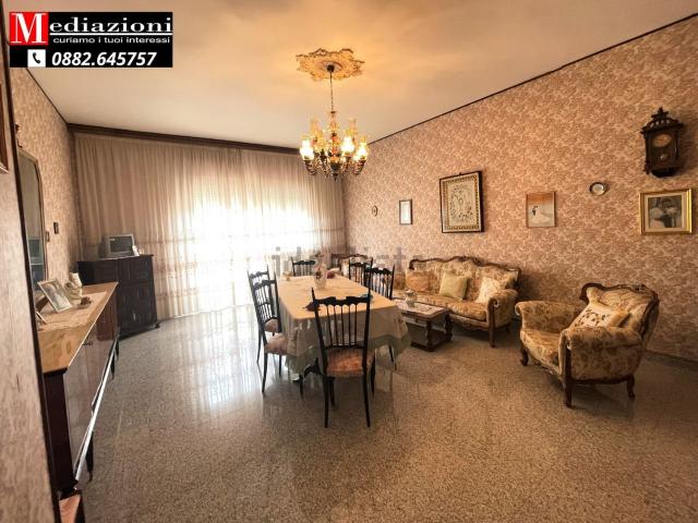 Casa in vendita a Apricena, Foggia