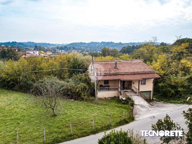 Casa in vendita a Frosinone, Lazio