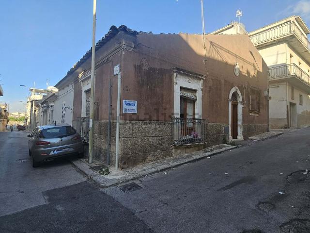 Casa in vendita a Comiso, Sicilia