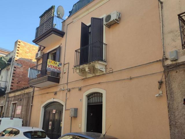 Casa in vendita a Paternò, Sicilia