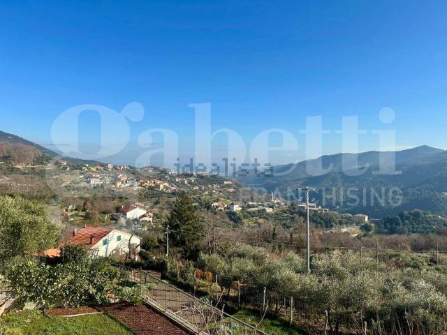 Casa in vendita a Vado Ligure, Liguria