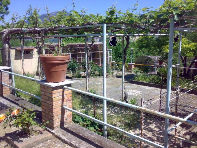 Casa in vendita a Piccilli, Campania