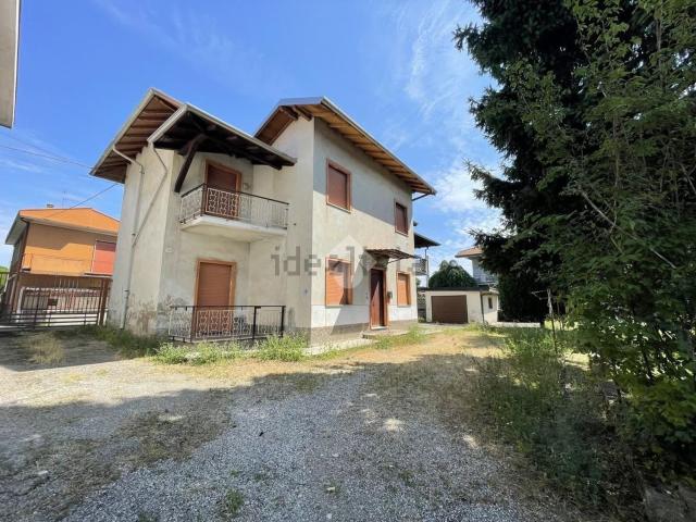 Casa in vendita a Bergoro, Fagnano Olona