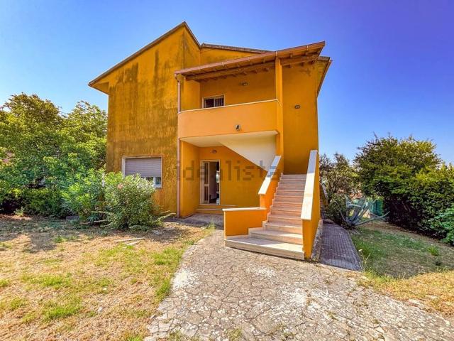 Casa in vendita a Guardistallo, Toscana