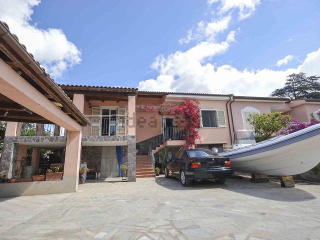 Casa in vendita a San Pantaleo, Sardigna/Sardegna