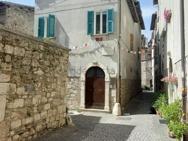 Casa in vendita a San Venanzio, Marche