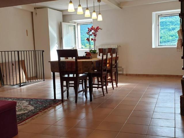 Casa in vendita a Pettorano Sul Gizio, Abruzzo