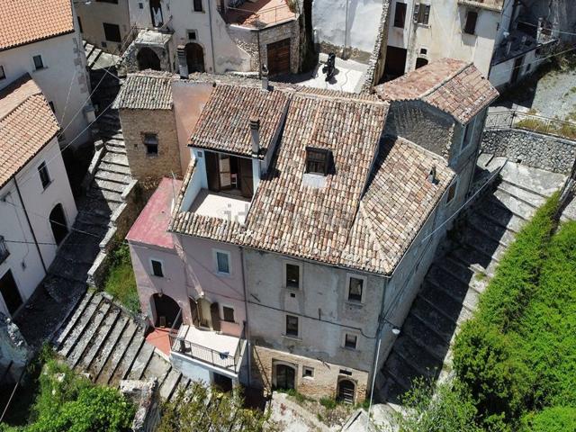 Casa in vendita a Caporciano, Abruzzo