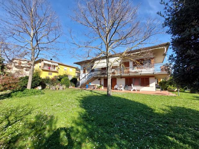 Casa in vendita a Roccastrada, Toscana