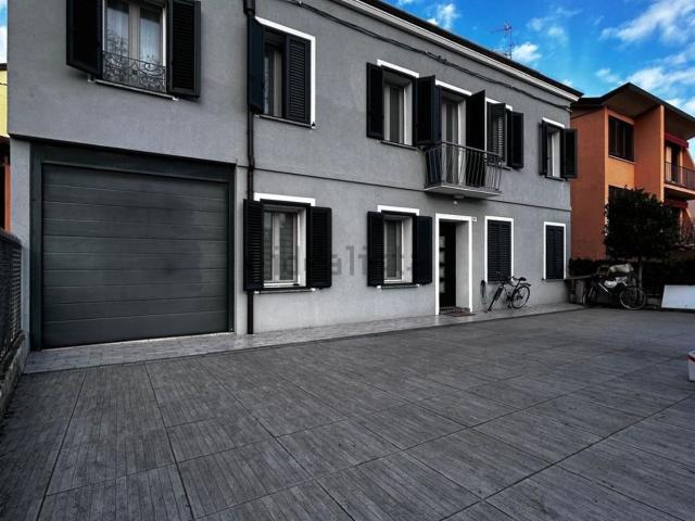 Casa in vendita a Villaggio Satellite, Ferrara