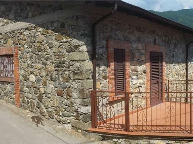 Casa in vendita a Unione Comuni Garfagnana, Piazza Al Serchio