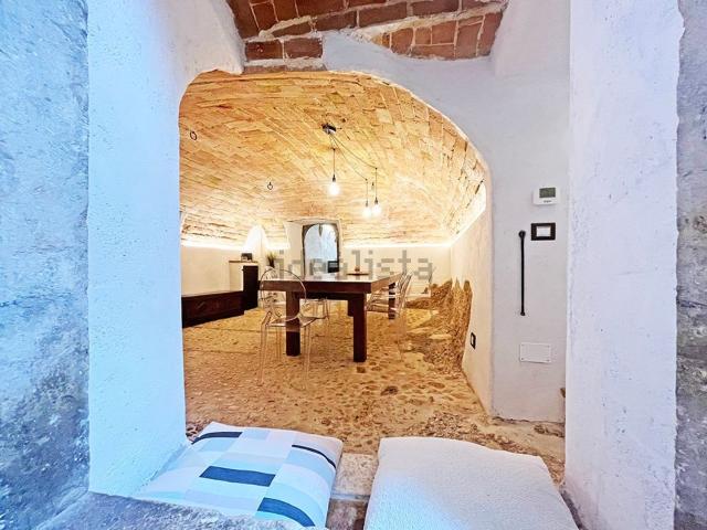 Casa in vendita a Calascio, Abruzzo