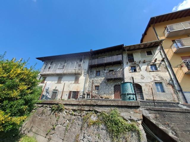 Casa in vendita a Comunità Montana della Valle Brembana, Costa Di Serina