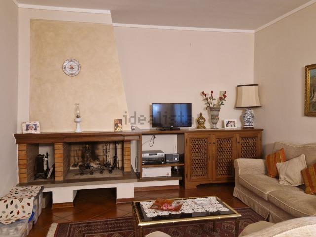 Casa in vendita a San Salvatore, Montecarlo