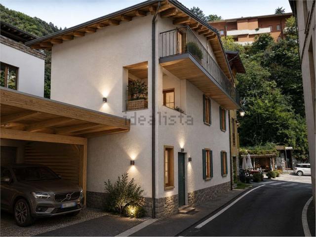 Casa in vendita a Moggio, Lombardia