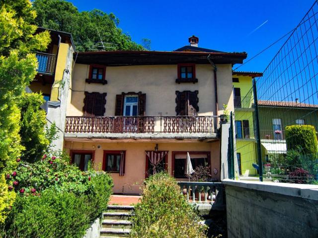 Casa in vendita a Botta, Nembro