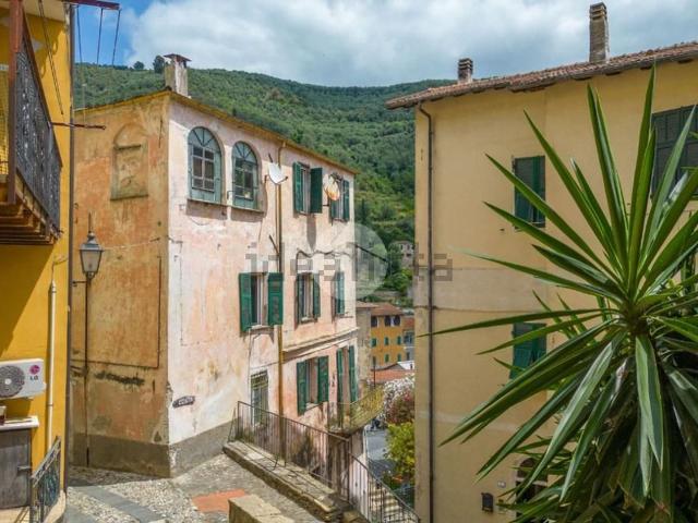 Casa in vendita a Dolcedo, Liguria