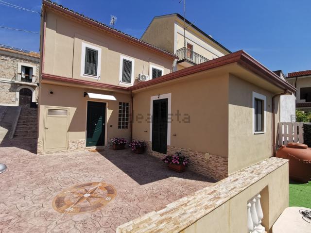 Casa in vendita a Calabria, Catanzaro